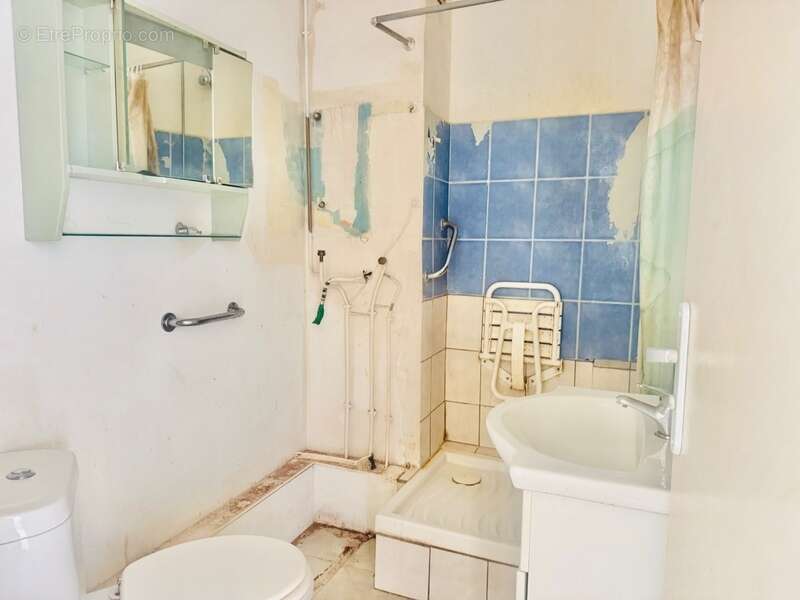 Exclusivité – t2 dernier étage avec balcon et vue dégagée ville&collines&pointe mer – résidence bellevue – marseille 9ᵉ - photo 10