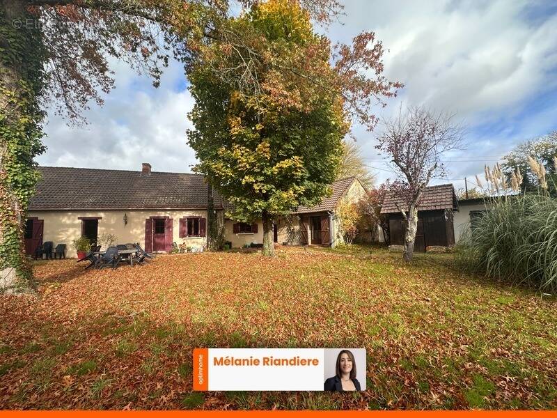 Maison à LA FONTAINE-SAINT-MARTIN