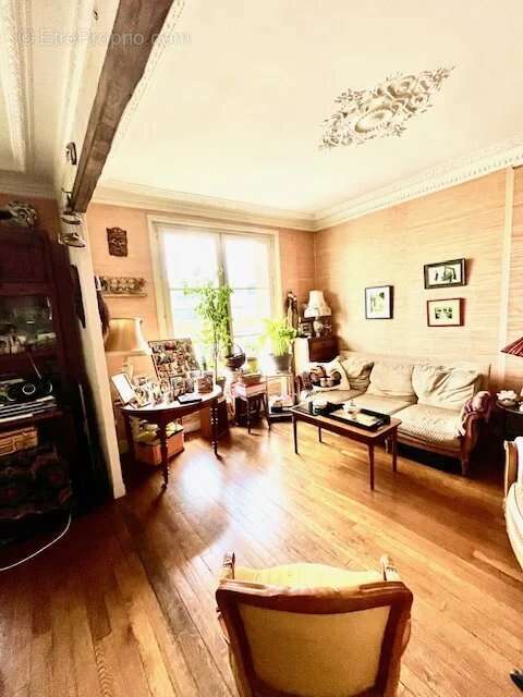 Appartement à LE PERREUX-SUR-MARNE