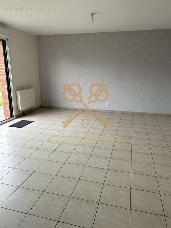 Maison à COURRIERES