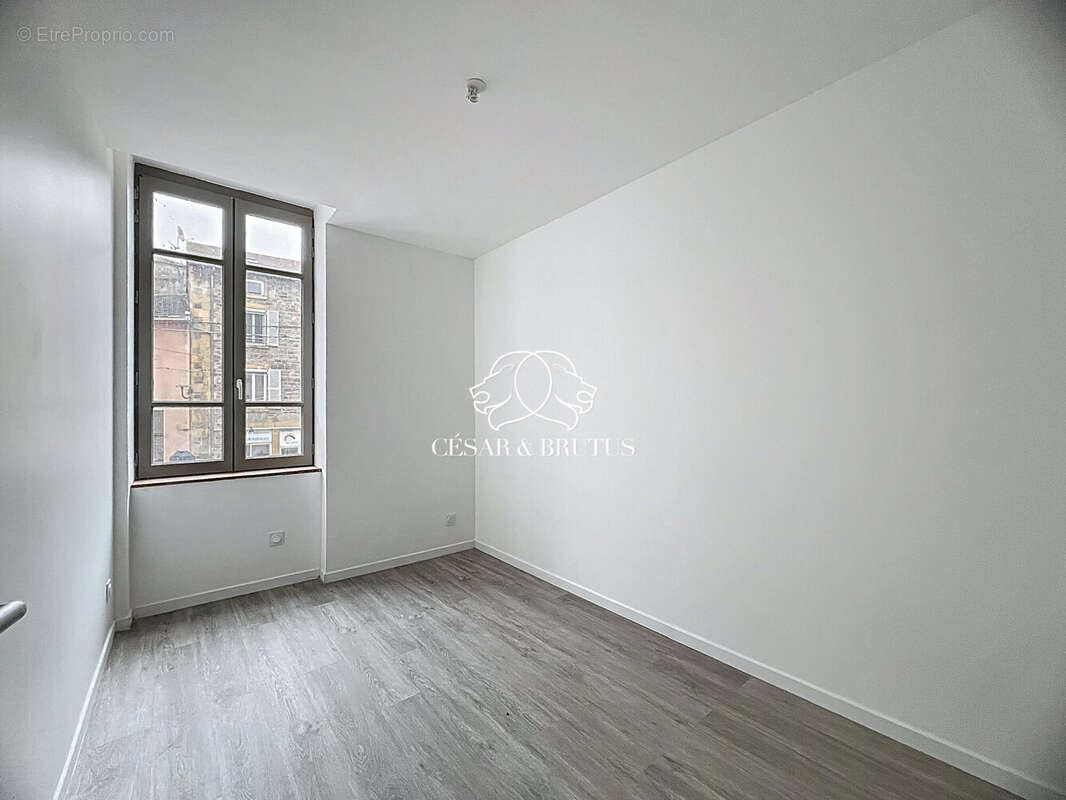 Appartement 44 m² à Thizy  - photo 9