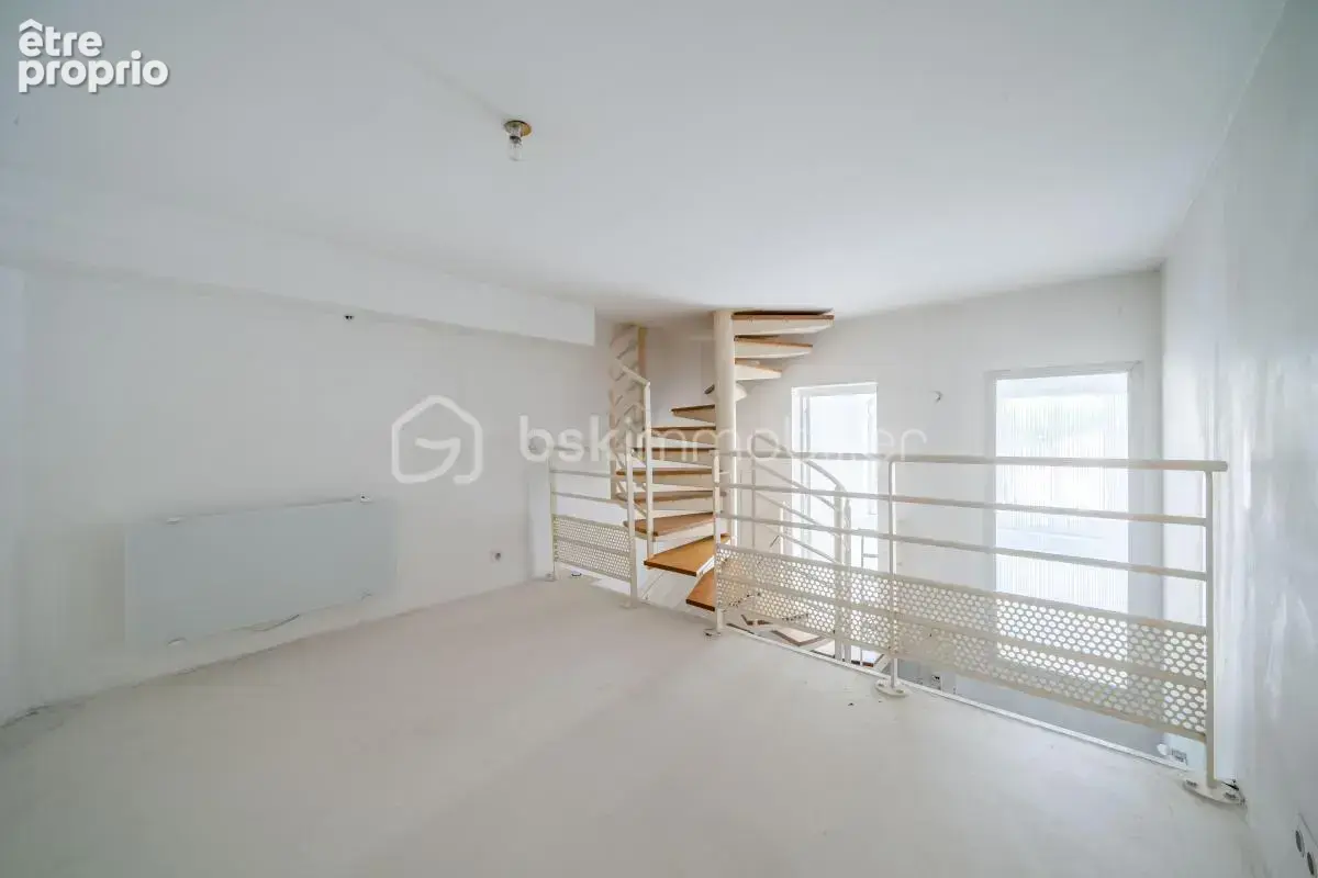 Duplex atypique de 54 m² avec extérieur privatif - photo 8