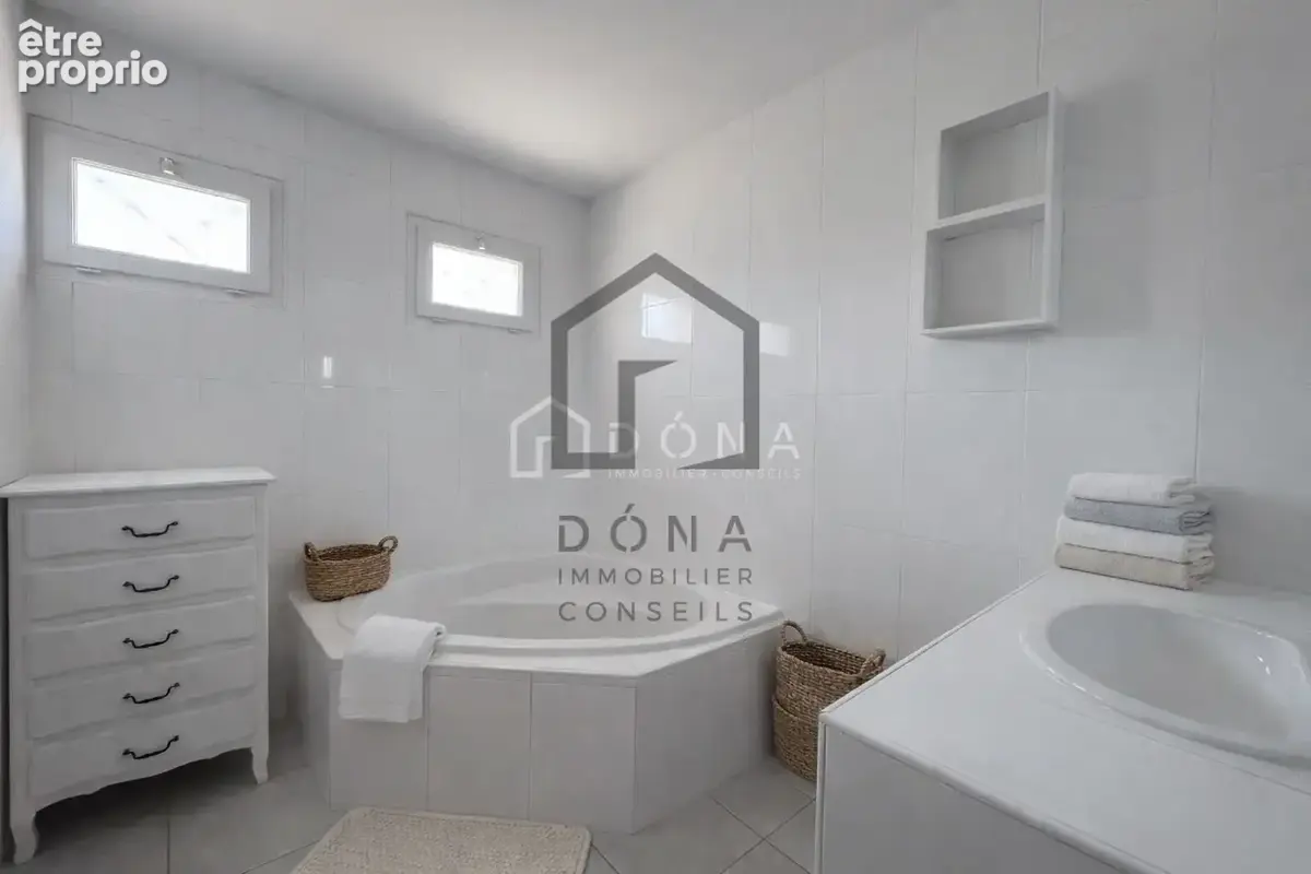 Maison 4 pièces 110 m² à vendre à Aigues-Mortes (30220) - photo 7