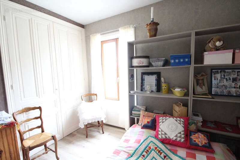 Appartement à AMPLEPUIS