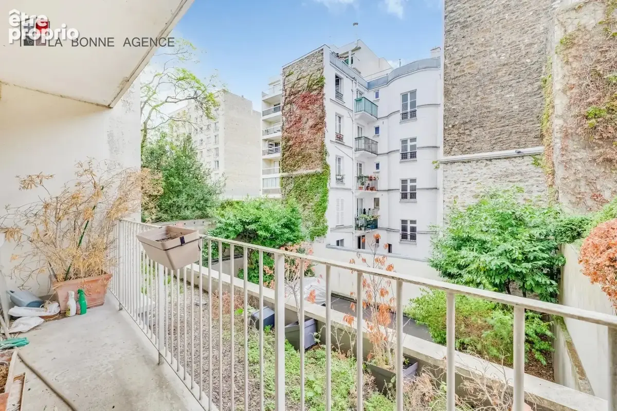Paris 14 - Rue du Moulin Vert - Studio de 31 m² - Balcon exposé plein sud - photo 2