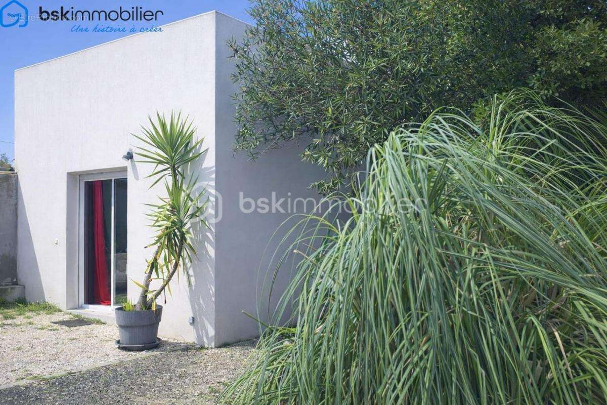 Maison à LEZIGNAN-LA-CEBE