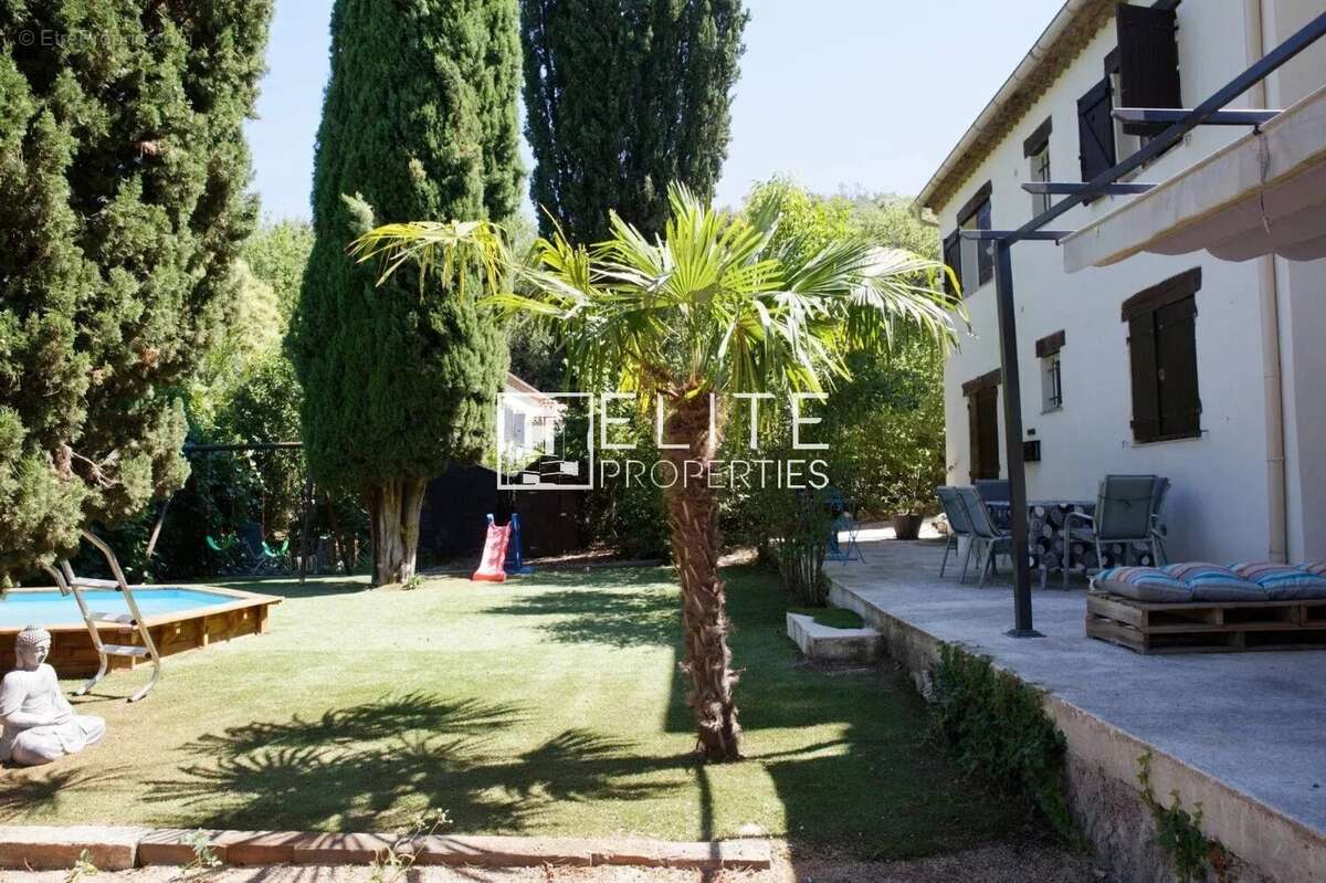 Maison à MOUANS-SARTOUX