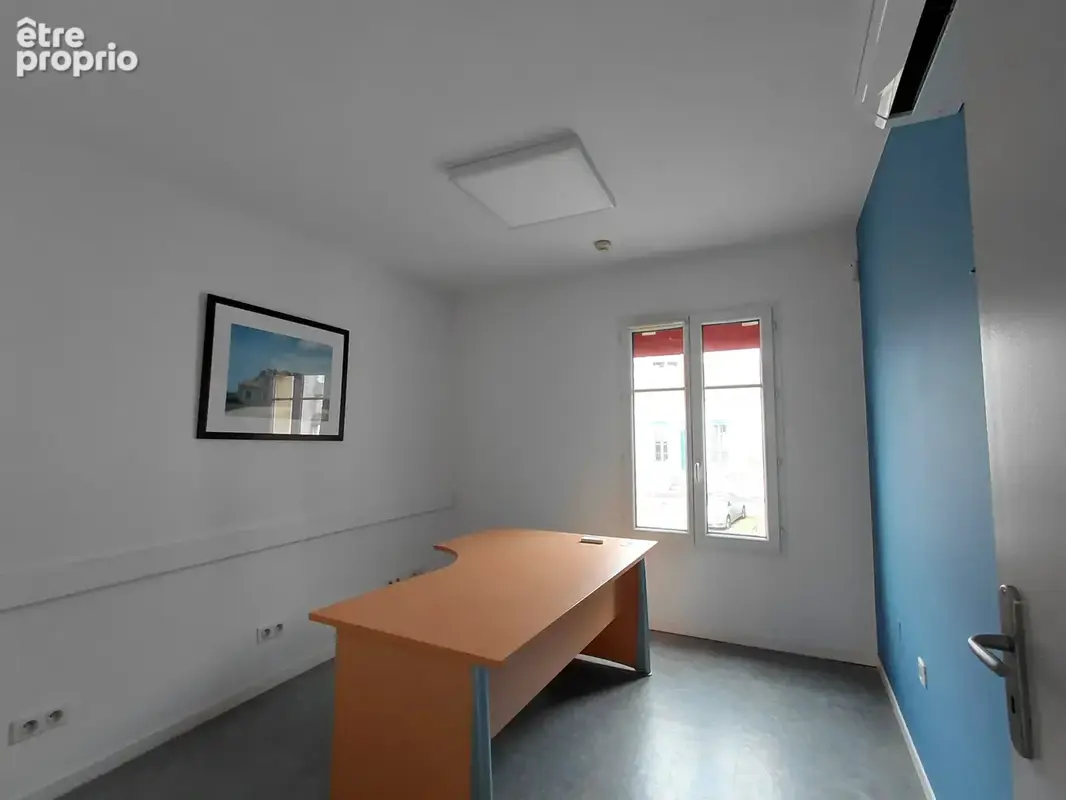 A Vendre A Périgueux : Local commercial d'environ 280m2 - photo 12