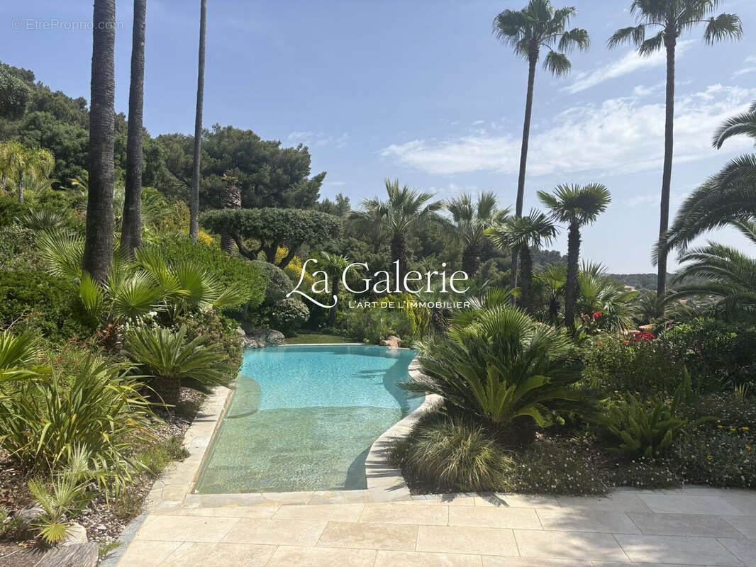 Maison à CARQUEIRANNE