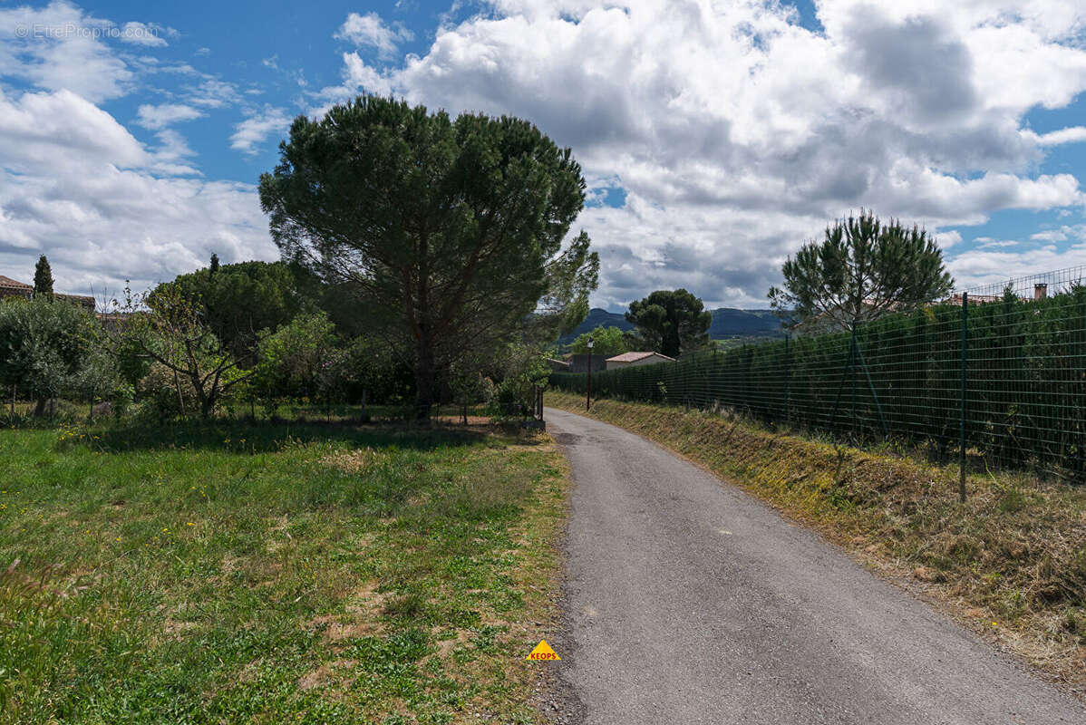 Terrain à CARCASSONNE