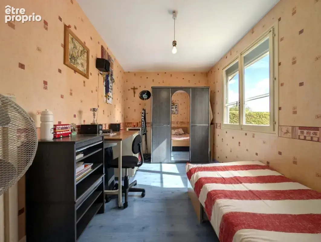 Saint-Léger-sur-Roanne — Maison de plain-pied 99m², 4 chambres et terrain de 2 224 m² - photo 16