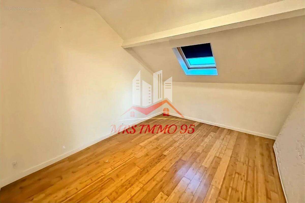 Maison à CHAUMONTEL