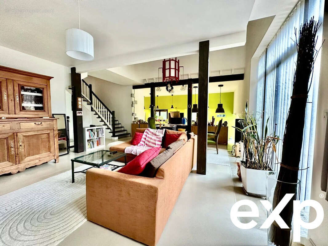 Maison à BUSSEROLLES