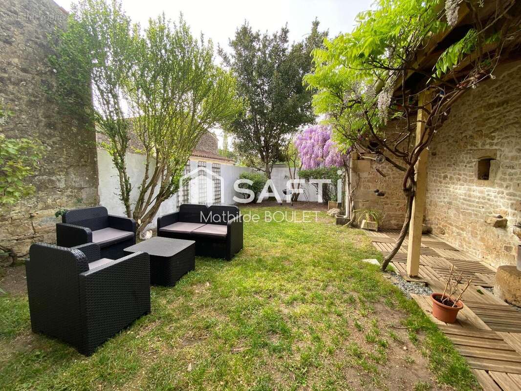 Maison 121 m² à Archingeay  - photo 2