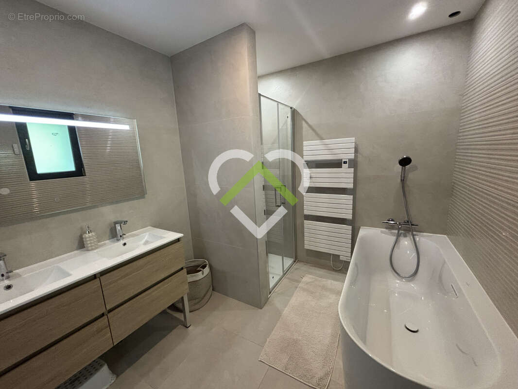 Maison contemporaine cubique individuelle - photo 10