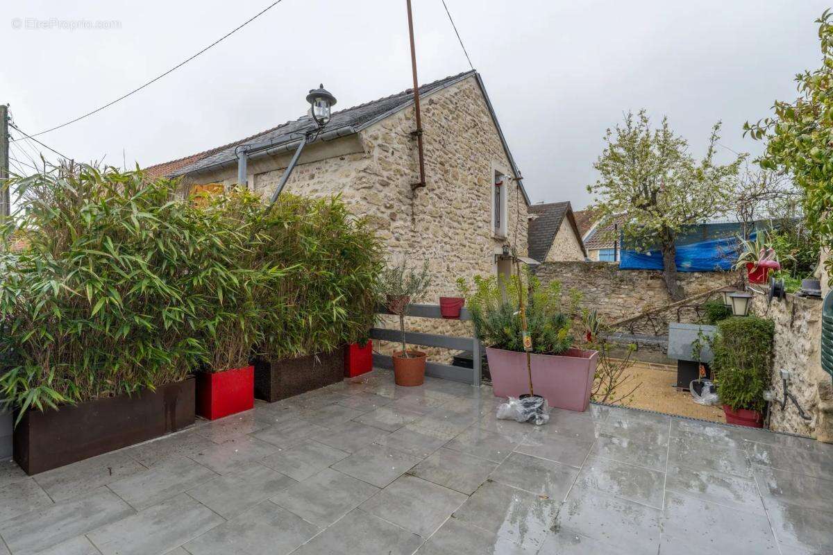 Maison à LES MUREAUX