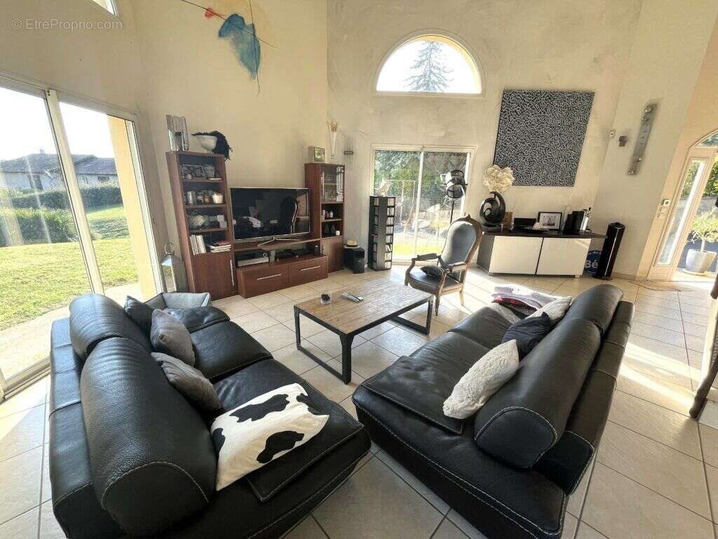 Maison à CAILLOUX-SUR-FONTAINES