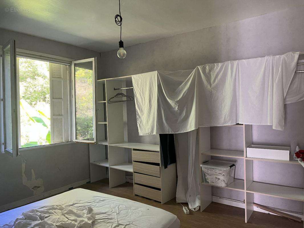 Maison à LISSAC-ET-MOURET