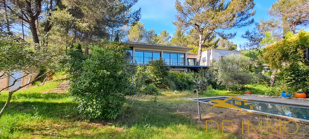 Maison à VILLENEUVE-LES-AVIGNON