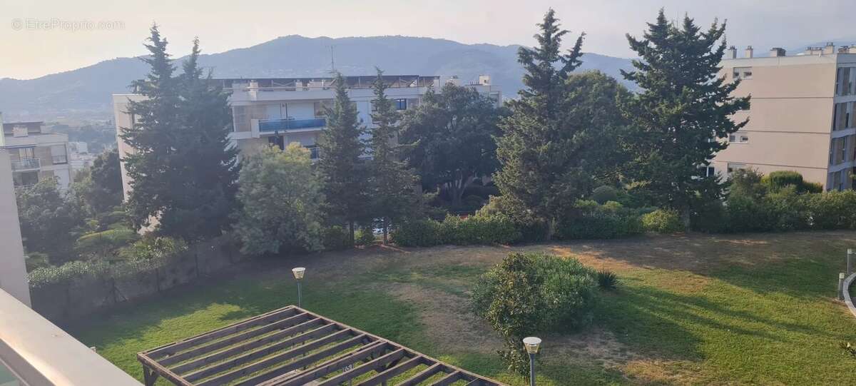 Appartement à LE CANNET