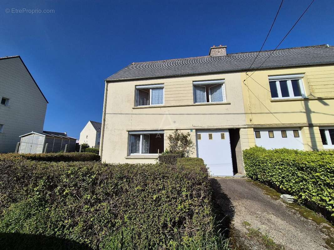 Maison à CAMARET-SUR-MER