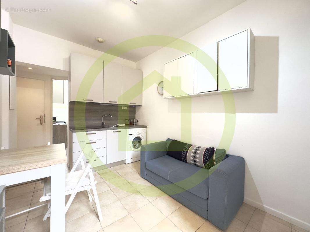 Appartement à ROQUEBRUNE-CAP-MARTIN