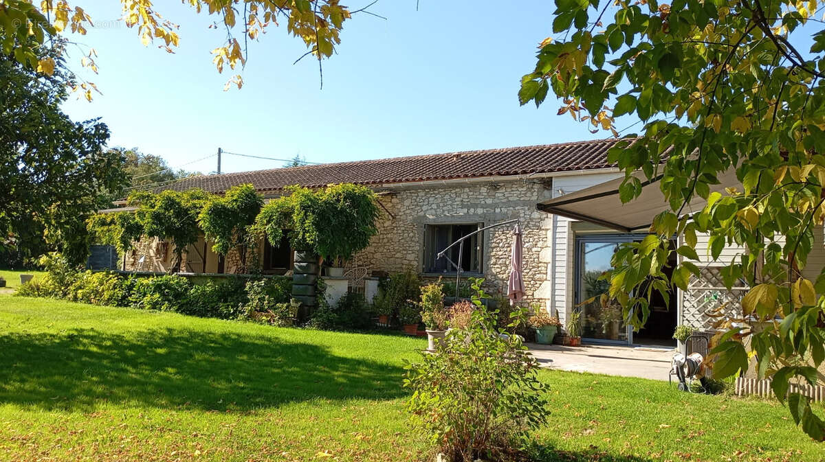 Maison à CASTILLONNES