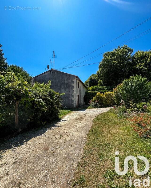 Photo 1 - Maison à PORT-D'ENVAUX