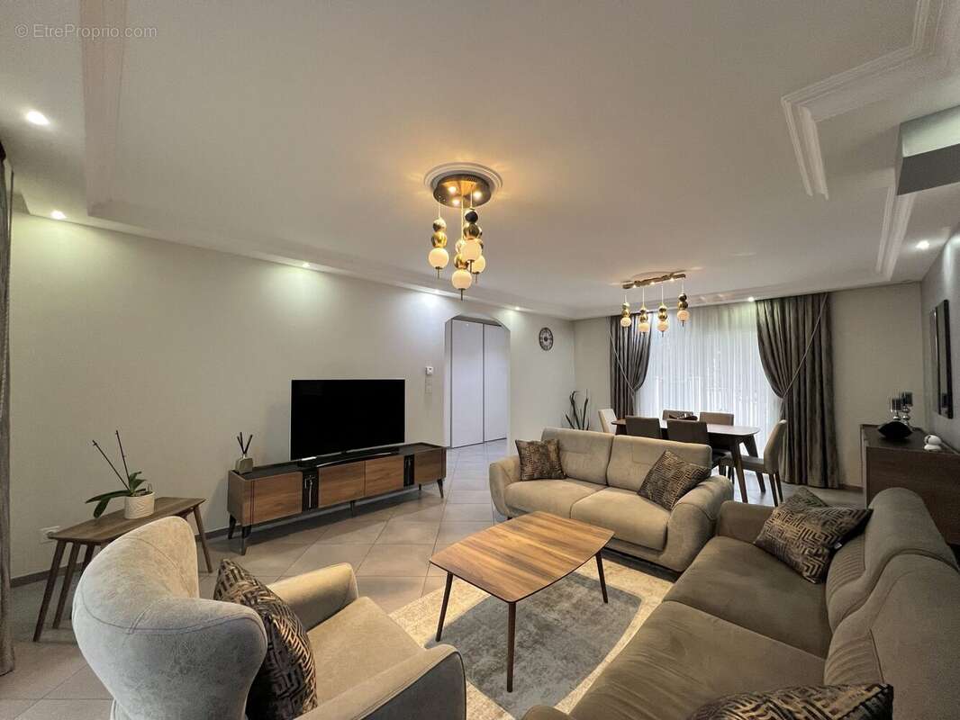 Maison à PONT-DE-CHERUY