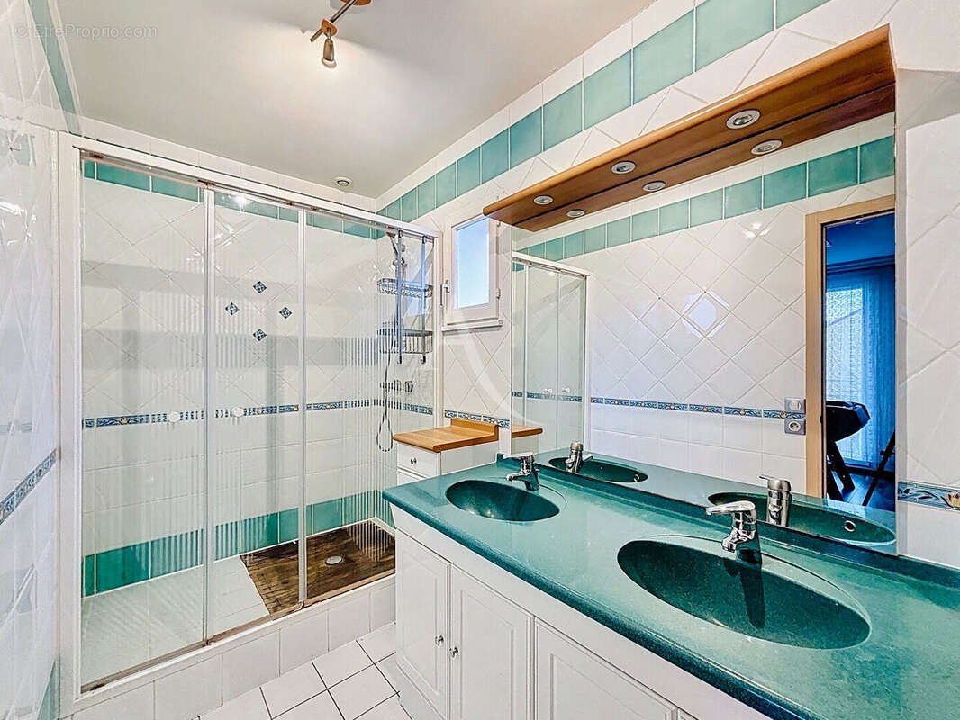 Maison à CHANTELOUP-EN-BRIE