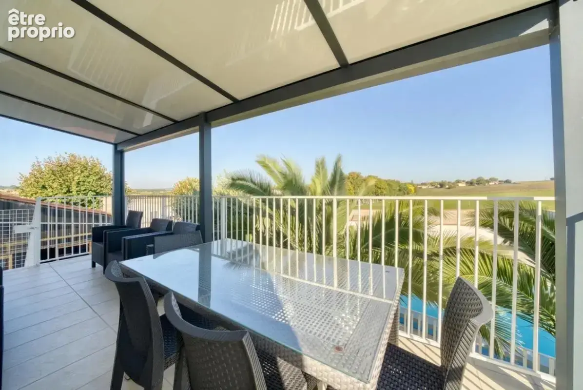 Maison contemporaine avec piscine a débordement - photo 7