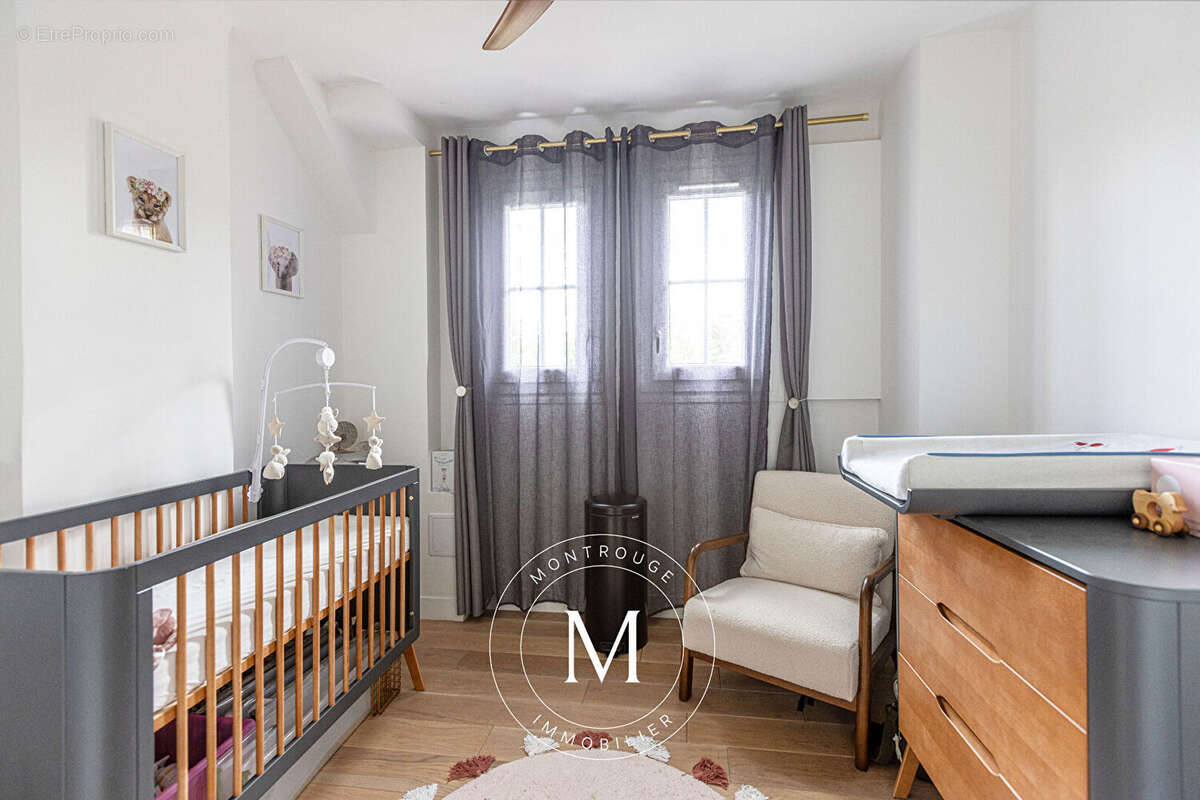 Appartement à MONTROUGE