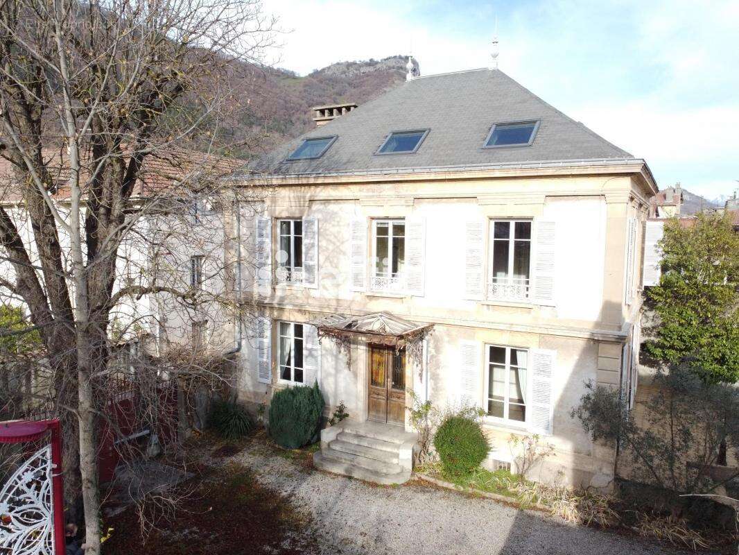 Maison à VIF