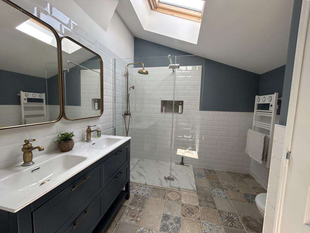 Maison à NANTEUIL-EN-VALLEE