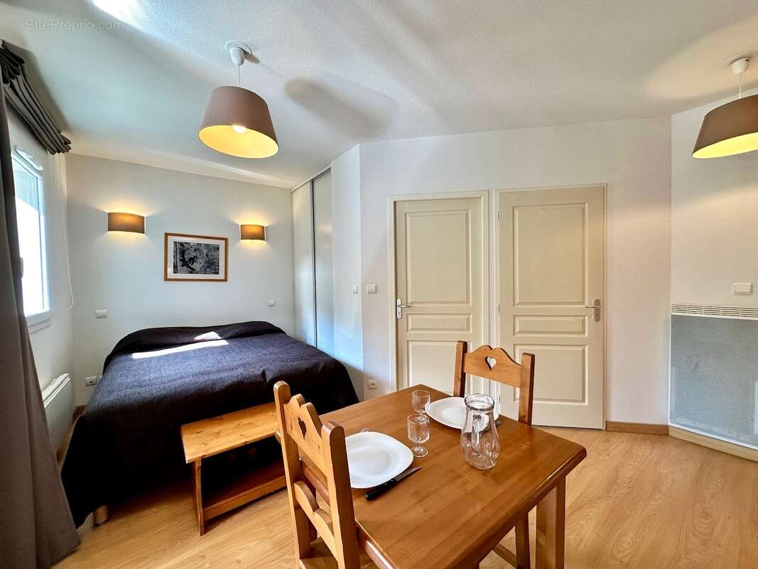   - Appartement à AX-LES-THERMES