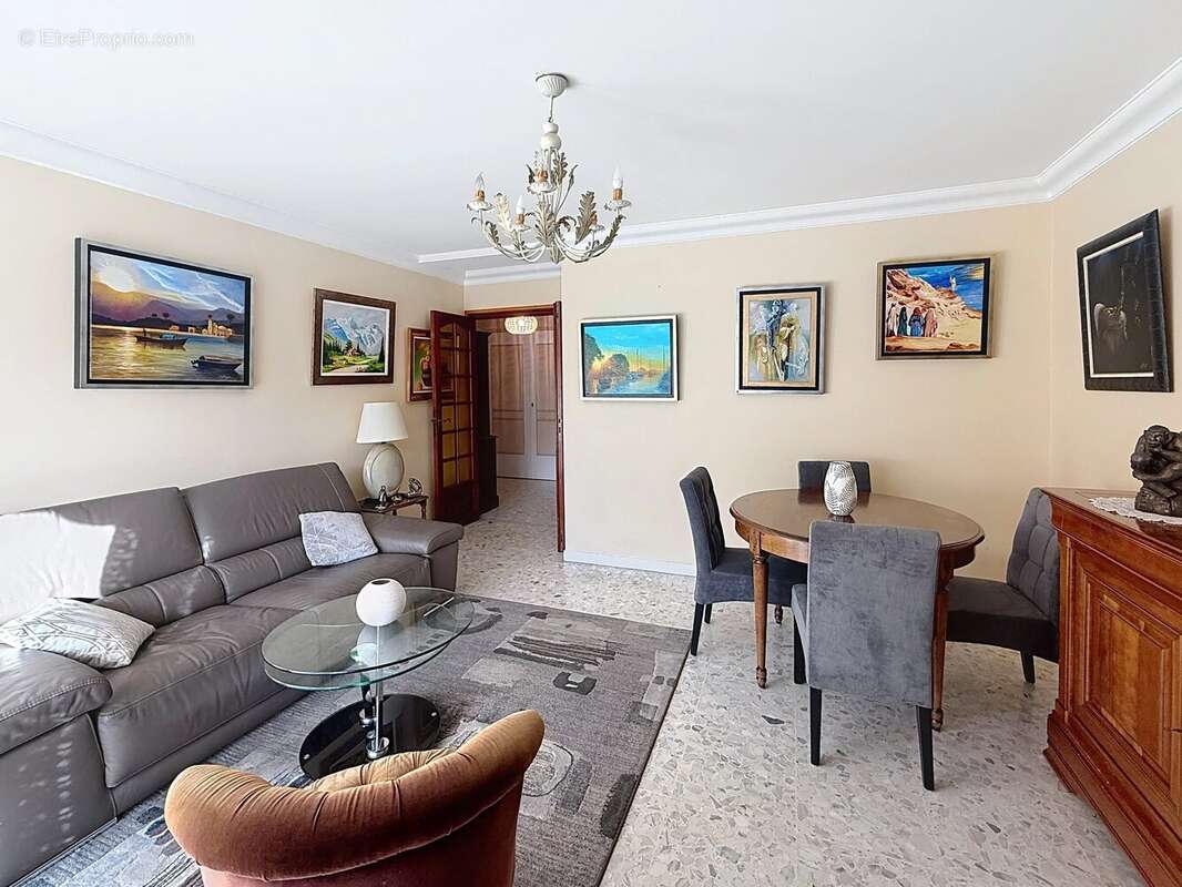 Appartement à LE CANNET