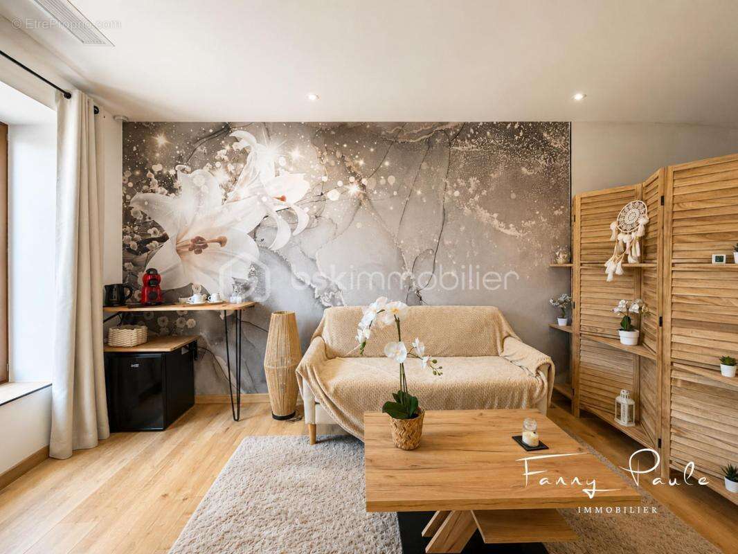 Maison de caractère 260 m² habitables – 2 suites parentales – Bureau pouvant faire office de chambre – 2 espaces nuit – Jardin – - photo 9