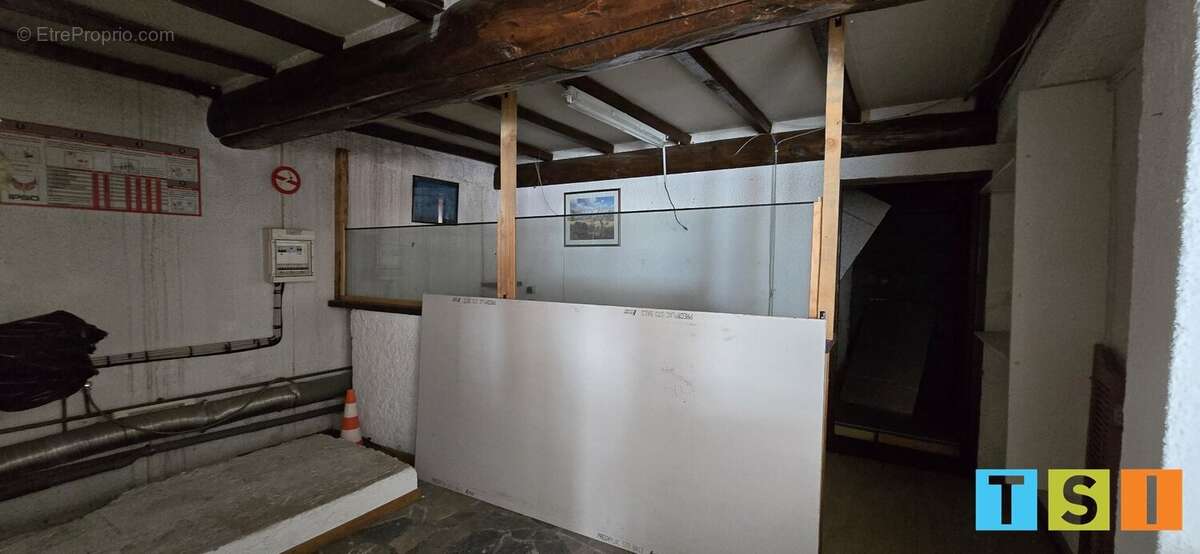 Commerce à GOUAUX-DE-LARBOUST