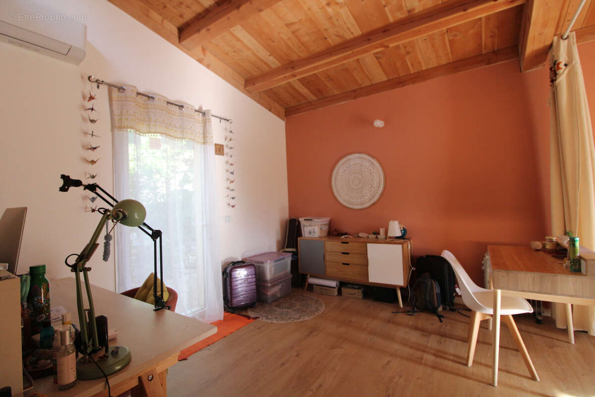 Charmante maison en bois de 98 m2 sur un terrain de 2800 m2. - photo 65