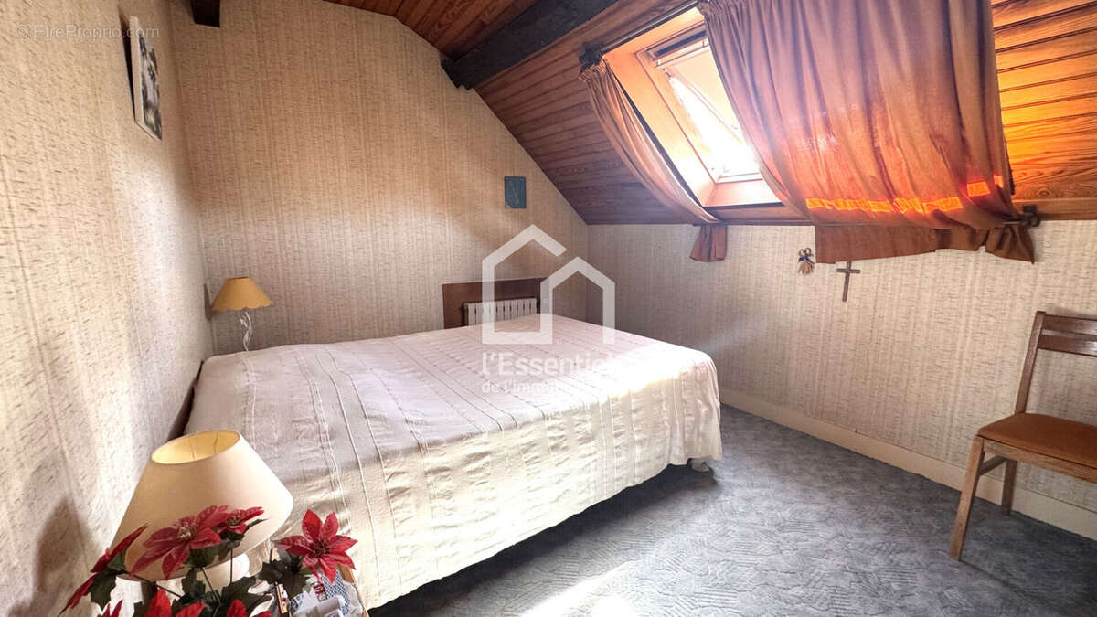 A VENDRE - Maison Verneuil Sur Seine centre ville, dépendance, Atelier - photo 9