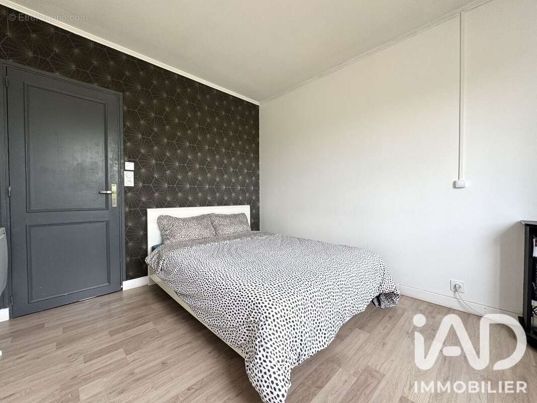 Maison 97 m² à Aiffres  - photo 4