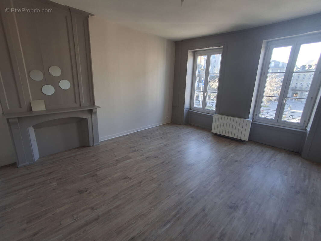 Appartement à FOUGERES