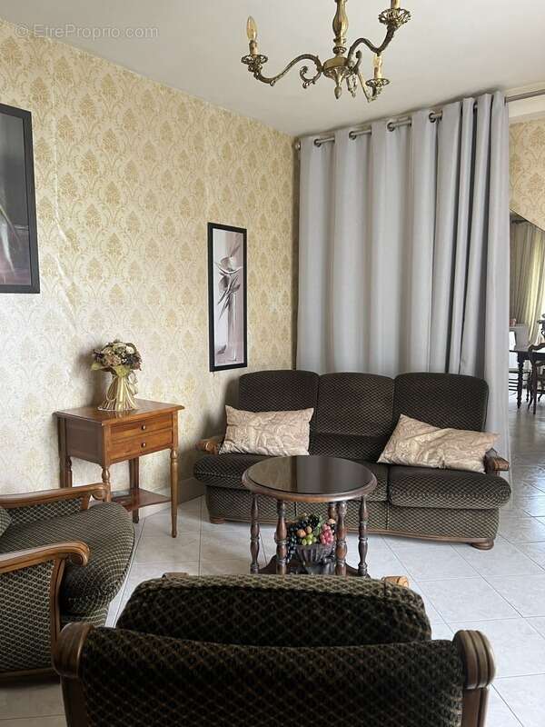 Maison à CHAMPAGNE-MOUTON