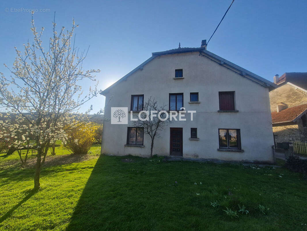Maison à CHAY