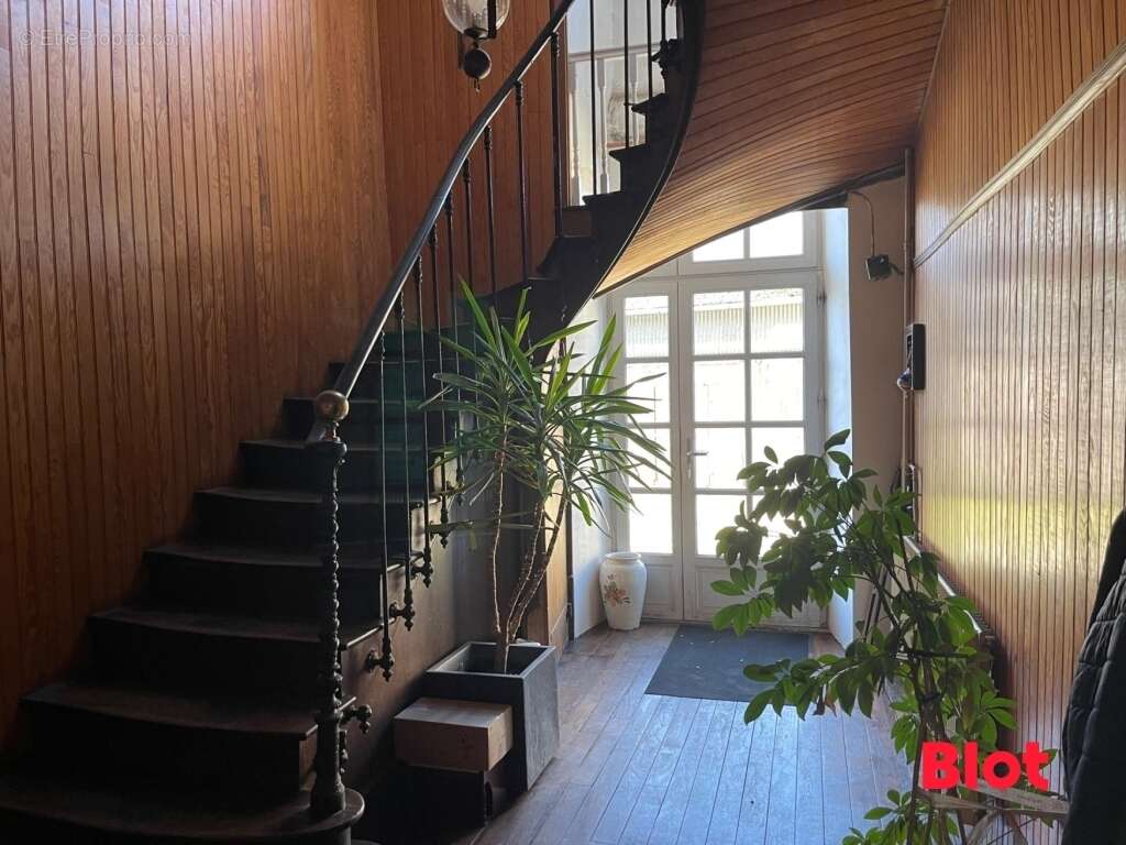 Appartement à ARGENTRE-DU-PLESSIS