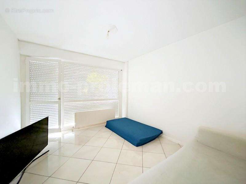 Appartement_T4_Annemasse_Proche_Genève_Ceva_tram_Suisse_investissement_hyper_centre_Séjour_