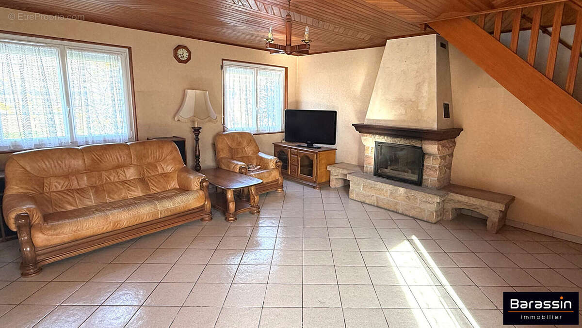 Maison à AGON-COUTAINVILLE