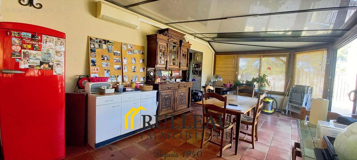 Maison de 186 m2 avec grand terrain de 3 369 m2 à Cartelègue proche des commodités - photo 6