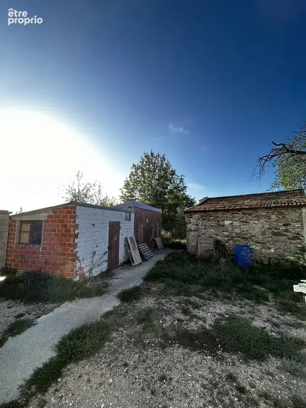 À VENDRE – Maison 3 chambres avec jardin et dépendances - photo 10