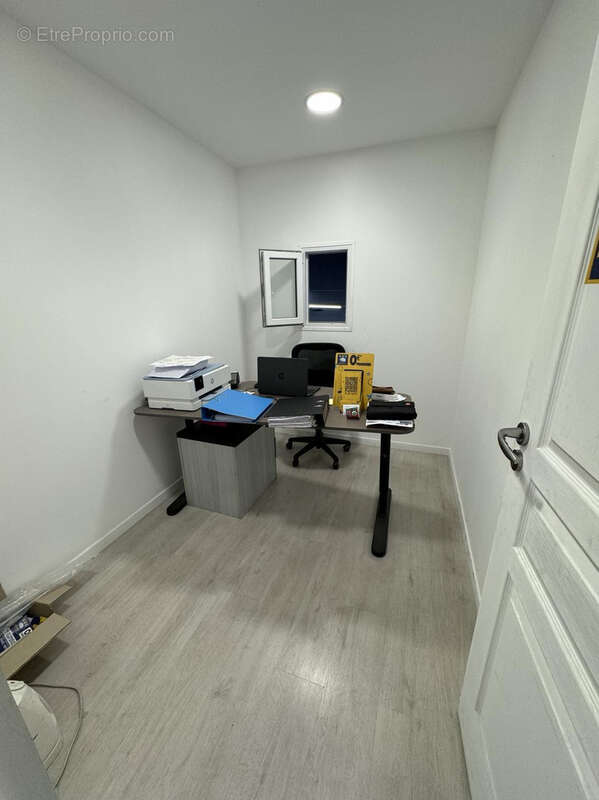 Commerce à VENISSIEUX